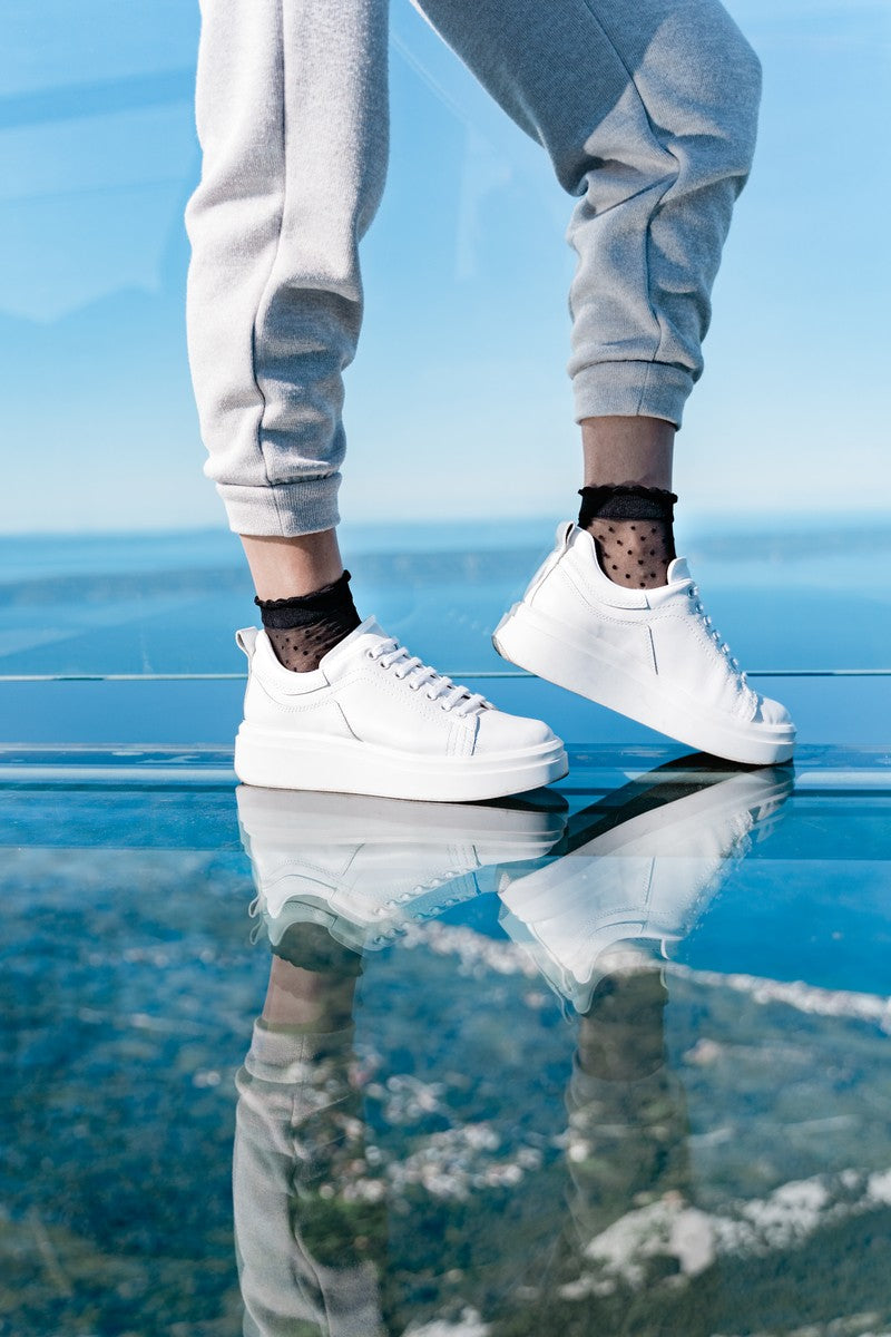 Gabriella Puntina 20 Den Socks with Polka Dots and Lace Cuff