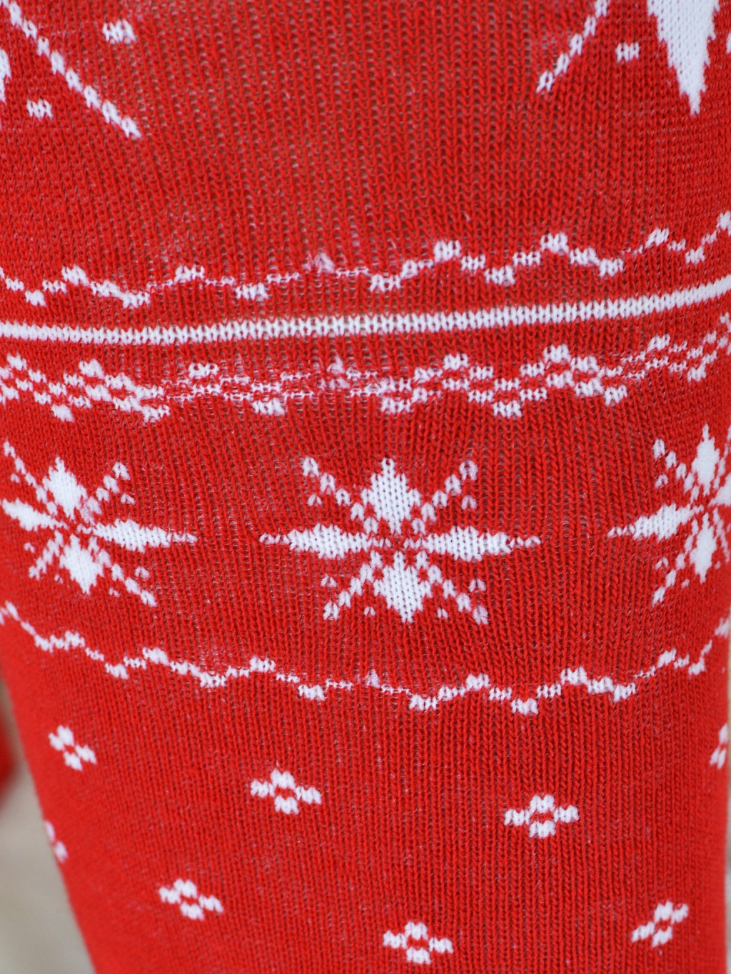 Noviti Cotton Over-the-Knee Socks – Warm with Subtle Pattern SB146