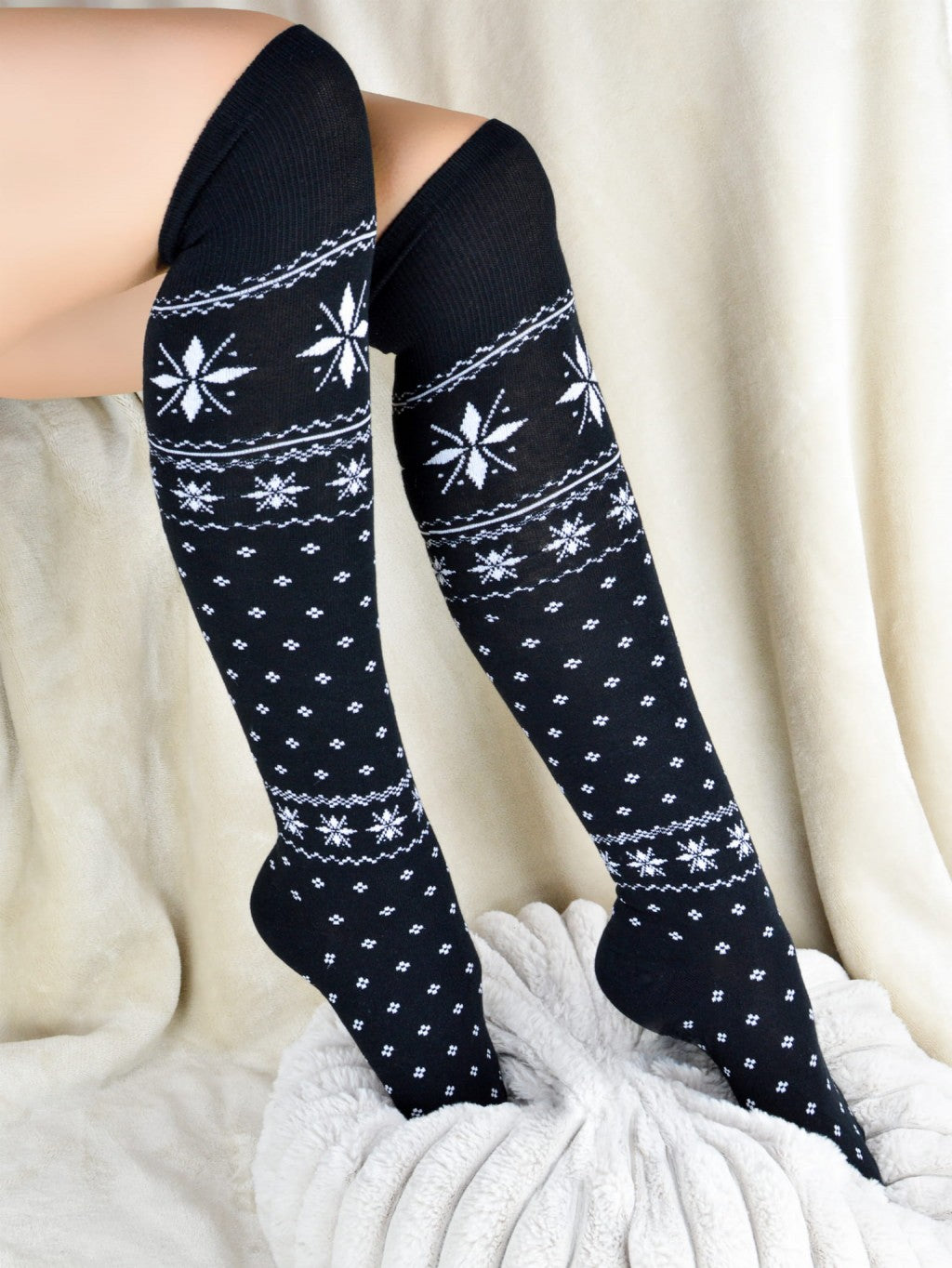 Noviti Cotton Over-the-Knee Socks – Warm with Subtle Pattern SB146