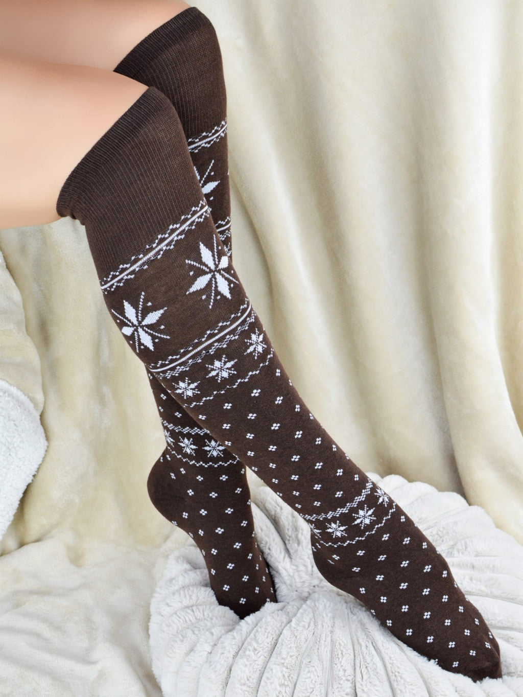 Noviti Cotton Over-the-Knee Socks – Warm with Subtle Pattern SB146