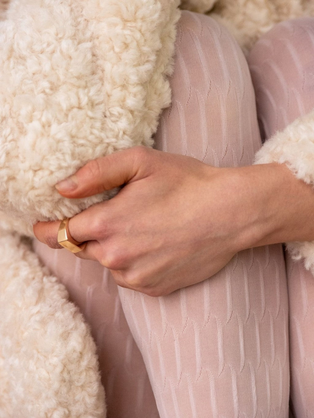 Fiore Stereo 40 Den Tights – Warm, Geometric Patterned Elegance