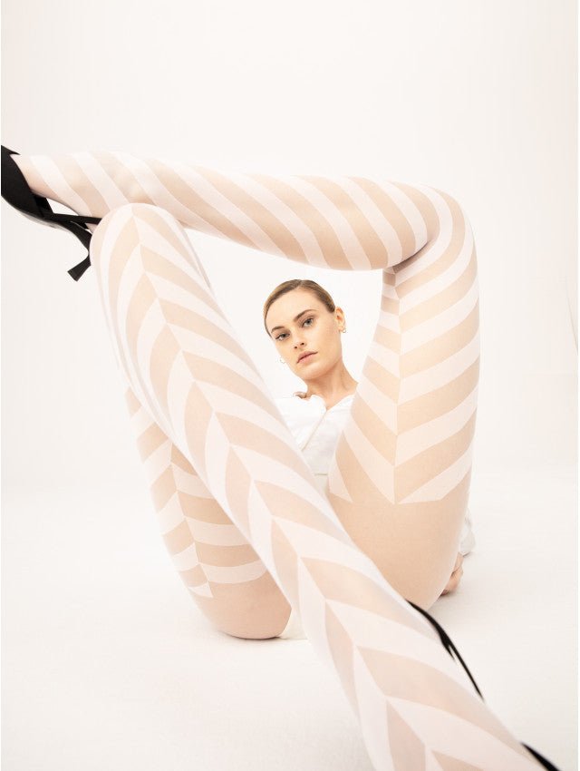 Fiore Distinct 15 Den – Sheer Tights with a Bold Pattern - Velvet Touch Tights