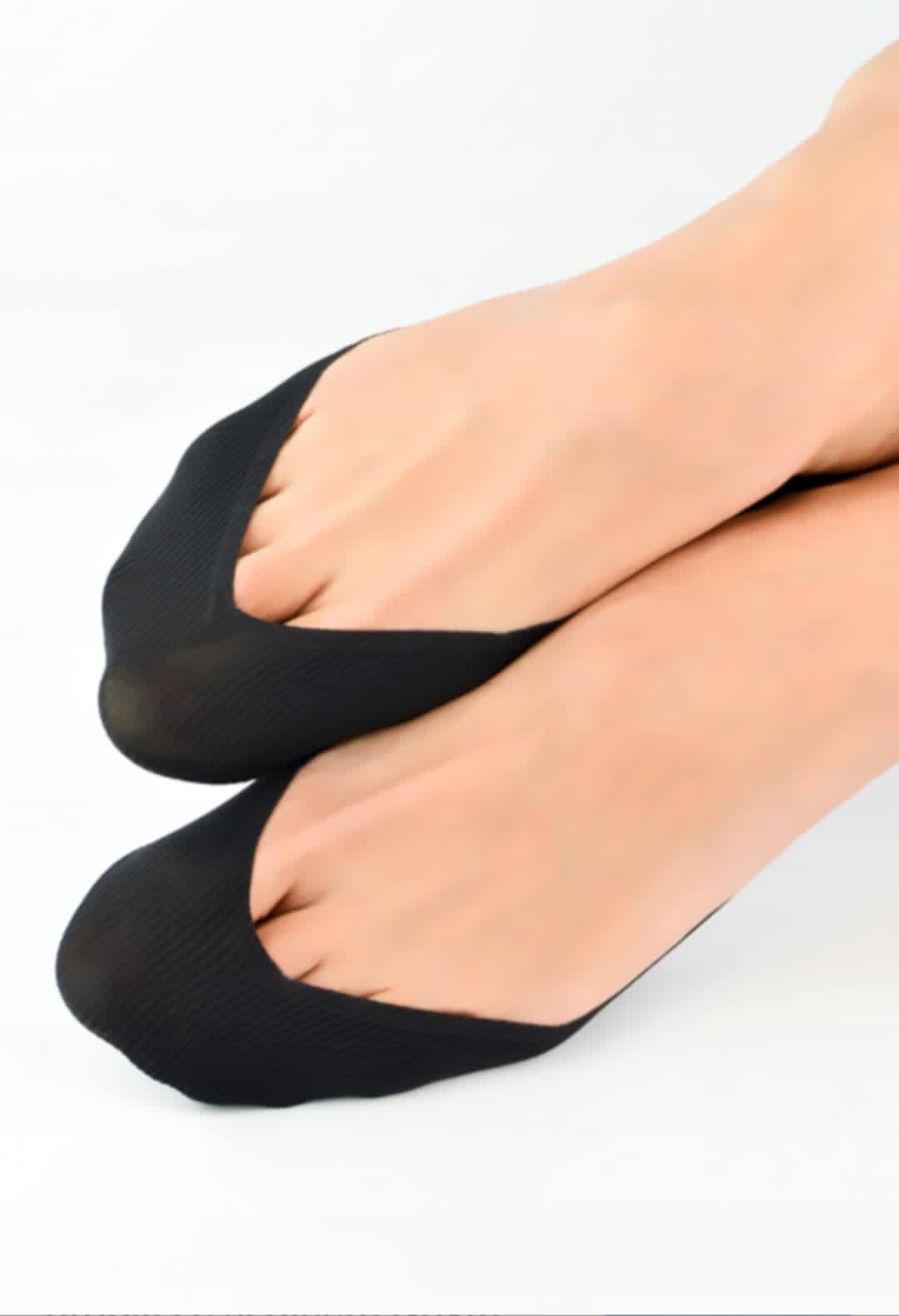 Noviti Laser-Cut Lace Footsies with Anti-Slip Sole SN037